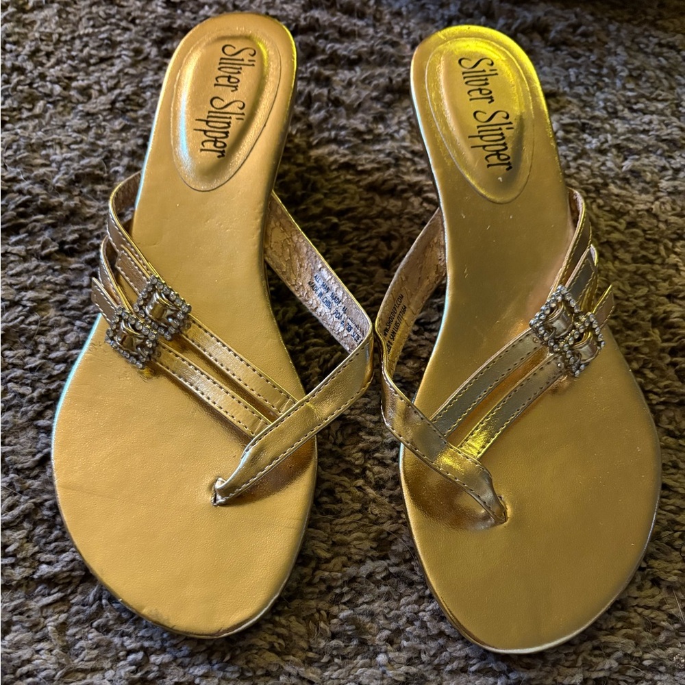 Woman’s holiday bling sandal size 8